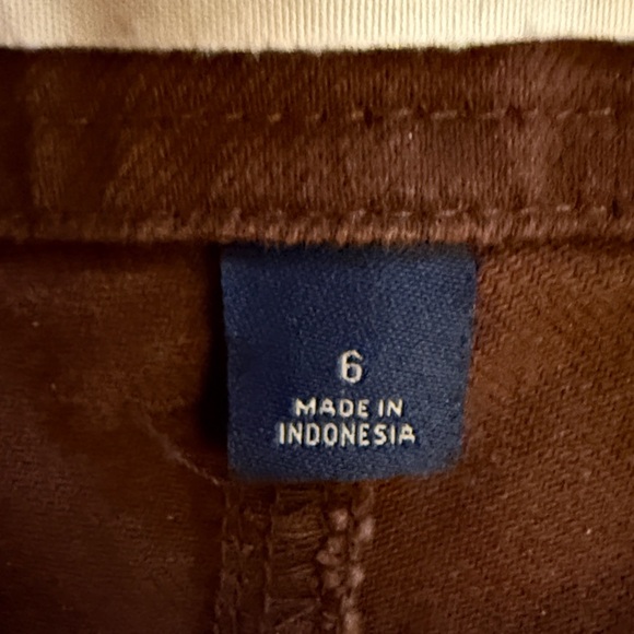 #207. Universal Thread Women’s Chinos - Picture 3 of 4